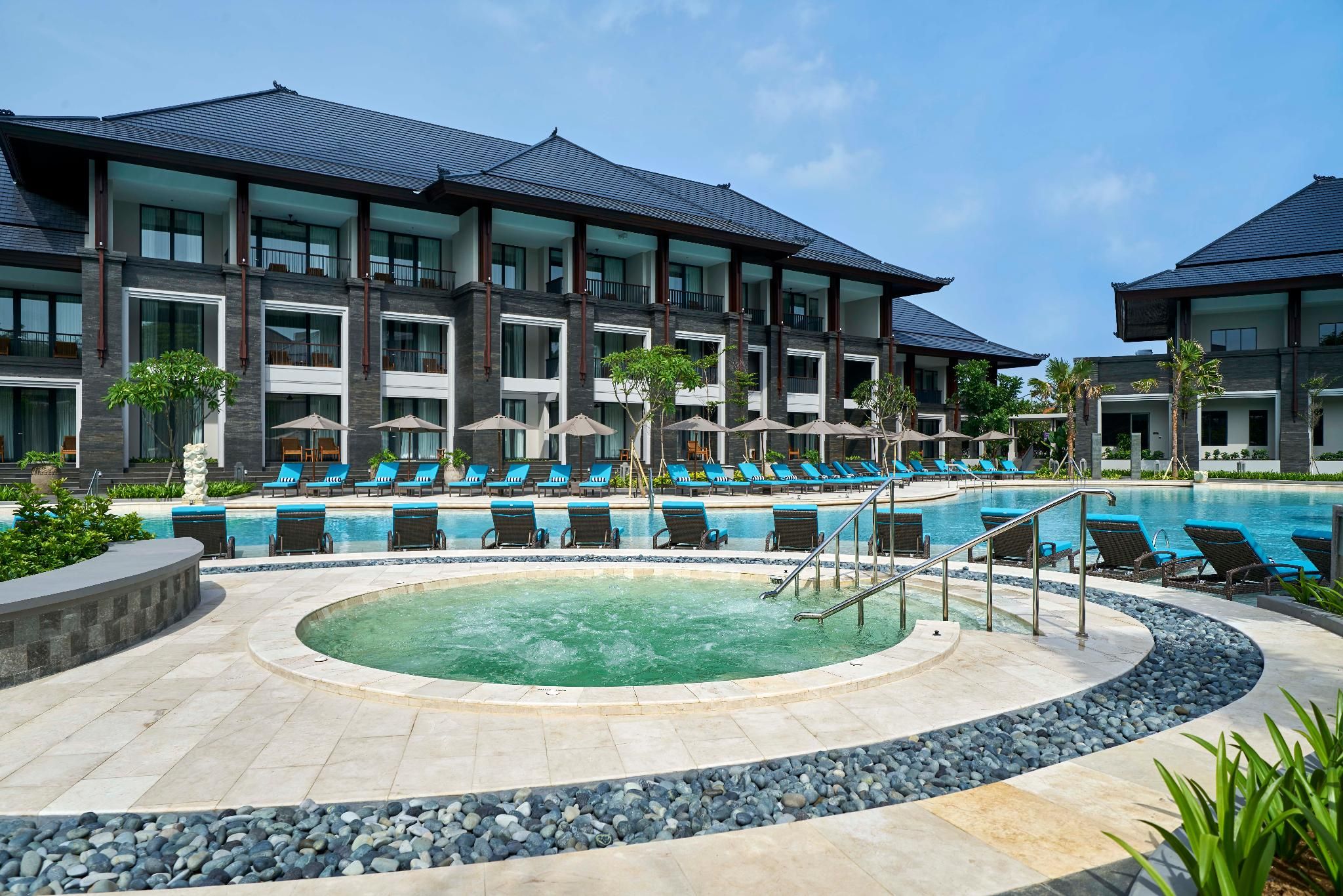 Courtyard Bali Nusa Dua Resort - Nusa Dua Hotels in Bali | Mercury Holidays